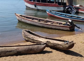 malawi/nkhata-bay/bar/bush-house-bar