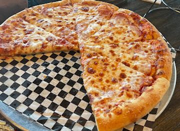 north-dakota/lake-metigoshe-state-park/bar/sundowners-pizza