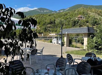 albania/tomorr-mountain/bar/bar-market