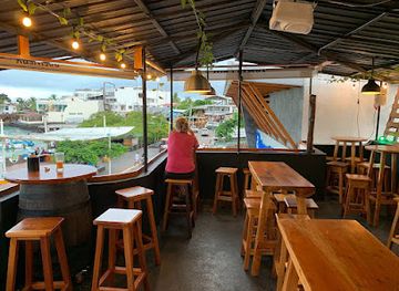 ecuador/galapagos-islands/bar/santa-cruz-brewery
