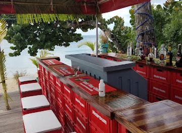 saint-vincent-and-the-grenadines/petit-st-vincent/bar/lolo-s-bar