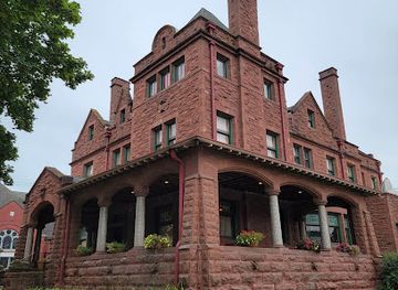 wisconsin/devil-s-lake-state-park/bar/al-ringling-brewing-co