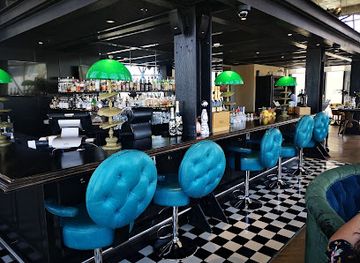 south-africa/cape-town/bar/the-willaston-bar