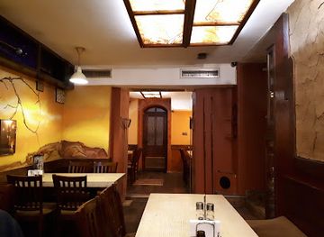 bulgaria/gabrovo/bar/hitrata-lisitsa