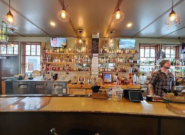 colorado/front-range/bar/high-rockies-whiskey-and-wine-bar