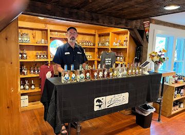 vermont/smugglers-notch-state-park/bar/black-flannel-distilling-company