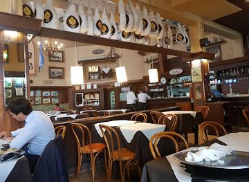 argentina/la-plata/bar/cerveceria-modelo