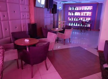 rwanda/volcanoes-national-park/bar/legacy-lounge-wine-bar