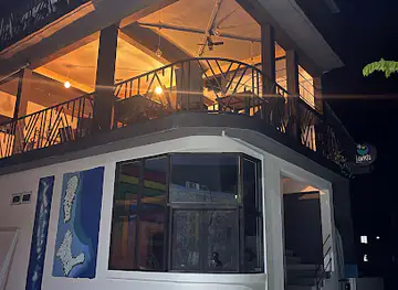 La Vista café & bistro