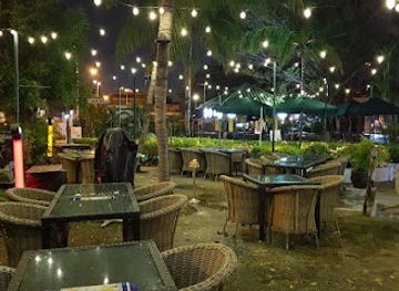 singapore/geylang/bar/mel-s-place-restaurant-bar