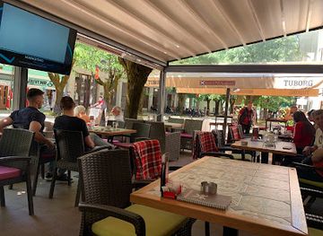 montenegro/cetinje/bar/scottish-pub-academia