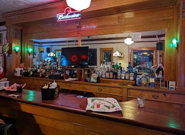 wisconsin/great-river-road/bar/frazier-s-old-faithful-inn