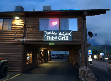 montana/gallatin-national-forest/bar/antler-pub-grill