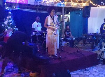 tanzania/dar-es-salaam/oyster-bay/bar/triniti