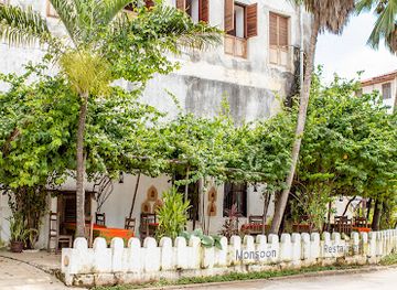 tanzania/stone-town/forodhani-gardens/bar/new-monsoon-restaurant