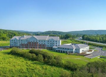 new-hampshire/dartmouth-lake-sunapee/bar/hilton-garden-inn-hanover-lebanon