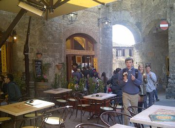 italy/san-gimignano/bar/caffetteria-gelateria-dell-olmo-san-gimignano