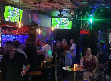 connecticut/fairfield-county/bar/frankies-sport-lounge