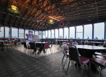 canada/acadian-peninsula/bar/au-bar-du-quai