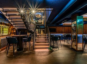 netherlands/the-hague/bar/ultramarijn