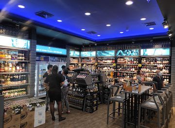 indonesia/banten/bar/vinyard-supermal-karawaci