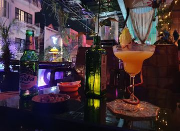 vietnam/hue/bar/ocb-bar