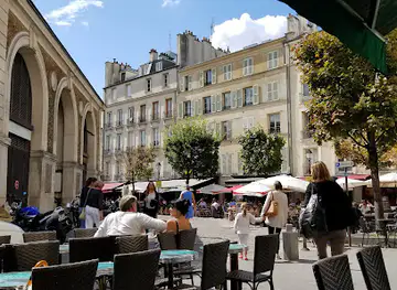 Au Rendez Vous Des Touristes