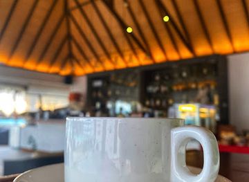 maldives/thinadhoo-island/bar/pool-bar