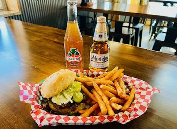 wyoming/great-divide-basin/bar/liquid-courage-sports-bar-grill
