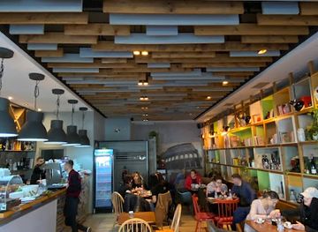 albania/vlora-coast/bar/colosseo-bar