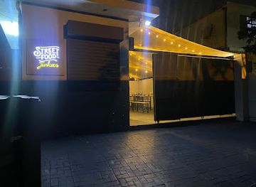 mauritius/moka/bar/street-food-junkies