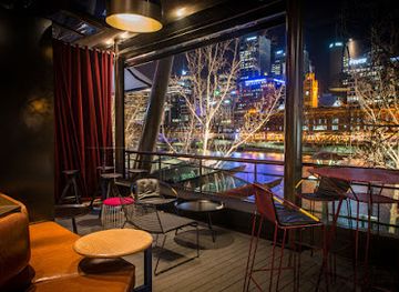 australia/melbourne/southbank/bar/waterslide-bar