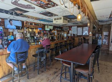 wyoming/uinta-county/bar/cowboy-bar