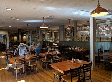 tennessee/dollywood/bar/aunt-granny-s-restaurant