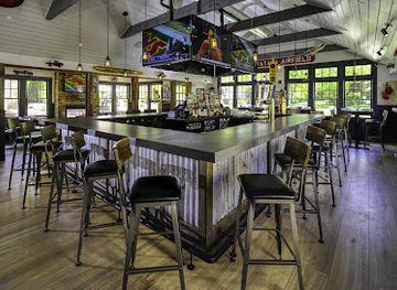 massachusetts/martha-s-vineyard/bar/town-bar-and-grill-mv