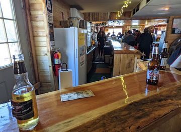 wisconsin/glacial-lake-wisconsin/bar/pappy-s-bar