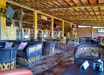 mexico/tierra-caliente/bar/jarritos-la-puerta-del-agave