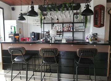 luxembourg/remerschen-lake/bar/lok-bar