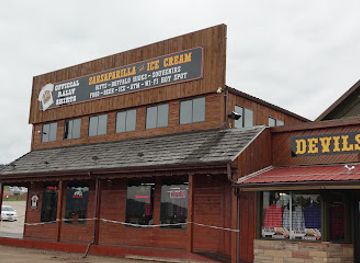wyoming/devils-tower-national-monument/bar/devils-tower-trading-post