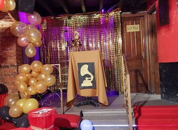 spain/oviedo/bar/kiko-maracas