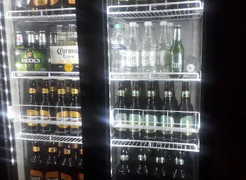 EL REFUGIÓ BAR KARAOKE
