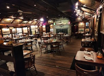 connecticut/gillette-castle-state-park/bar/the-griswold-inn