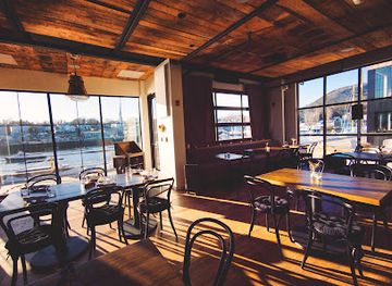 maine/camden/bar/salt-wharf