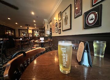 canada/halifax/bar/henry-house