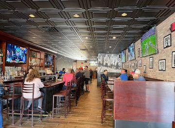 connecticut/talcott-mountain/bar/iron-horse-pub