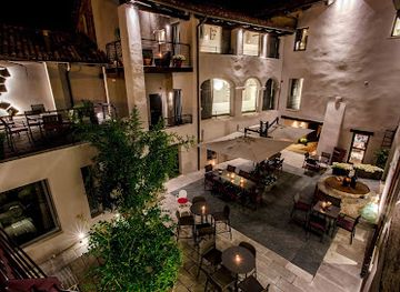 italy/langhe/bar/uve-rooms-wine-bar