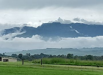 south-africa/drakensberg-mountains/bar/scrumpy-jacks-restaurant