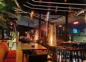 jordan/dibeen-forest/bar/district-urban-rooftop