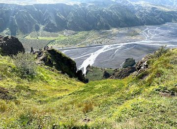 iceland/fimmvorduhals-pass/bar/fimmvorduhals-north-trailhead