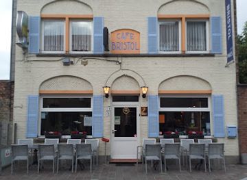 belgium/nieuwpoort/bar/cafe-bristol
